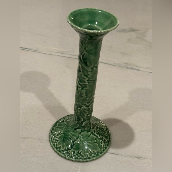 Bordallo Pinhiero Green Ivy Vintage 9 inch Candleholder - Picture 7 of 7